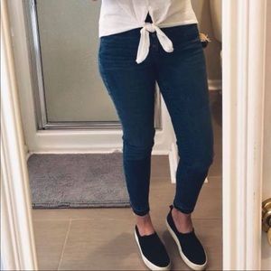 Universal Threads High Rise Button Up Jeans